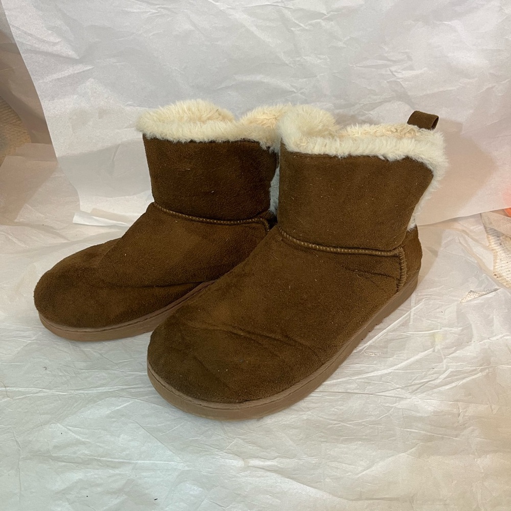 DEARFOAMS SUEDE/FUR BOOTIES GIRLS SZ4-5.5 BROWN WINTER WARM COZY MINIMALIST